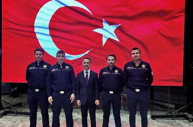 Kocaeli Büyükşehir İtfaiyesi Cumhuriyet Bayramı Resepsiyonunda Yer Aldı