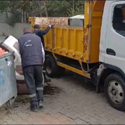 Darıca Belediyesi Atık ve Geri Dönüşüm Kafeslerini Düzenliyor