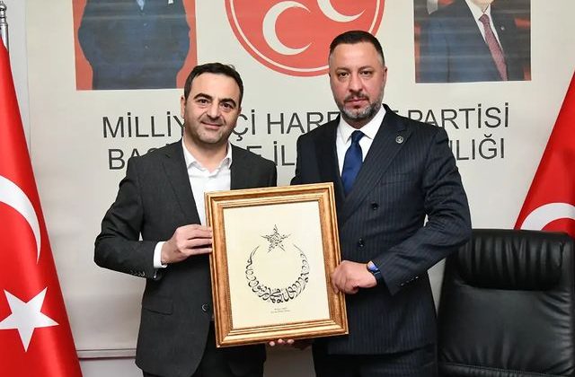 Başiskele Belediye Başkanı Mehmet Yasin Özlü, MHP İlçe Başkanı ve Yönetimine Desteklerini Diletti
