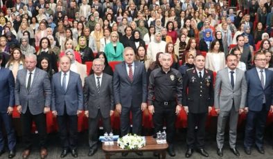 Kocaeli Kongre Merkezi’nde En İyi Narkotik Polis Anne Projesi Tanıtıldı