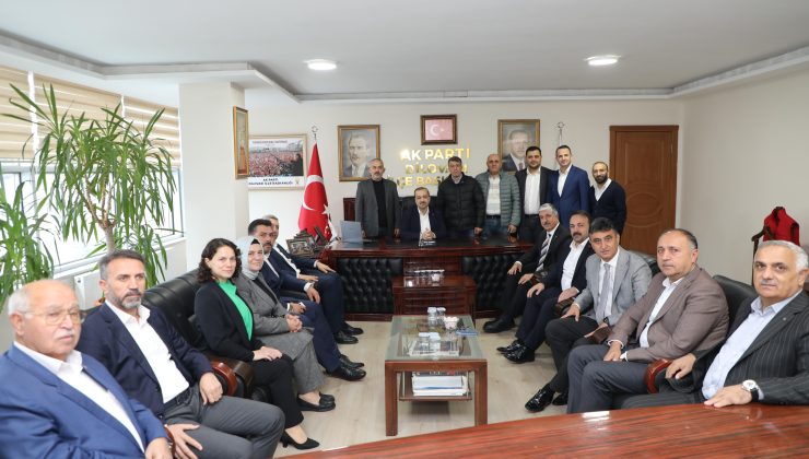 AK Parti Kocaeli İl Başkanı Dr. Şahin Talus, Partililerle Bir Araya Geldi
