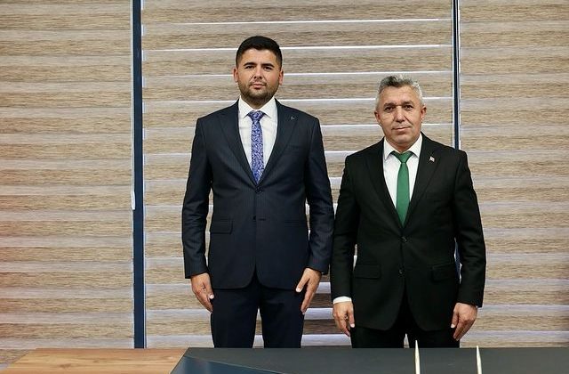 Kandıra Belediye Başkanı Erol Ölmez MHP İlçe Başkanı ve Yönetim Kurulu Üyelerine Teşekkür Etti