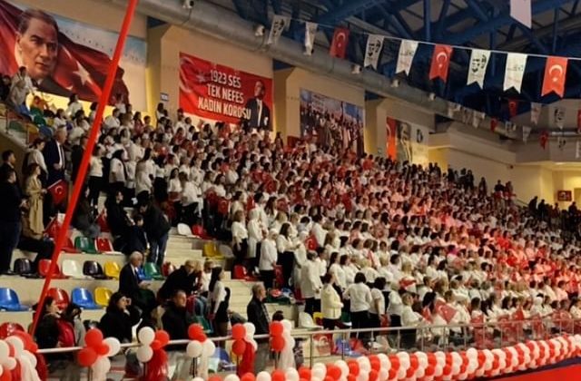 Gençler Atatürk’ün Mirasını Yaşatmak İçin Kararlılıkla Yürüyor