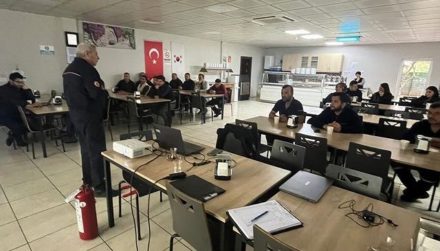 Kocaeli Büyükşehir Belediyesi İtfaiye Ekipleri Acil Durumlara Hazırlanıyor