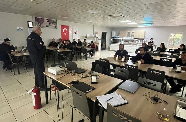 Kocaeli Büyükşehir Belediyesi İtfaiye Ekipleri Acil Durumlara Hazırlanıyor