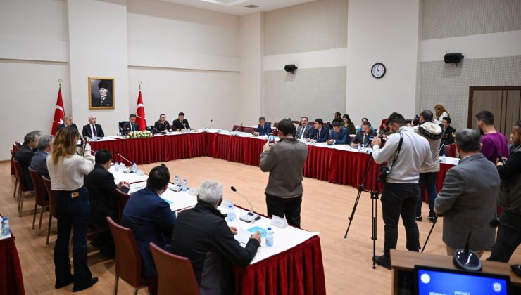 Vali İlhami Aktaş Başkanlığında İl Güvenlik Toplantısı Gerçekleştirildi