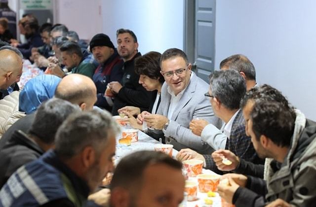 Derince Belediyesi, Çalışanlarıyla Bir Araya Gelerek Dayanışmayı Pekiştirdi