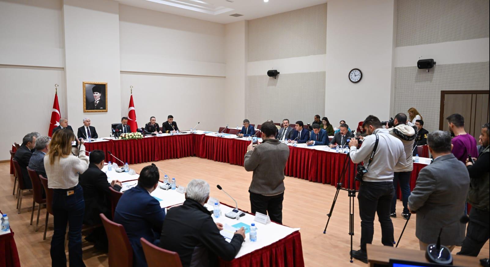 Vali İlhami Aktaş Başkanlığında İl Güvenlik Toplantısı Gerçekleştirildi